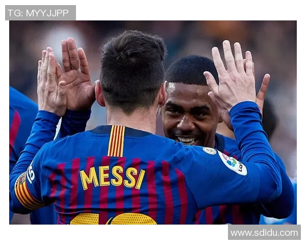 巴萨签下前锋马尔科姆，梅西盛赞其为顶级球员